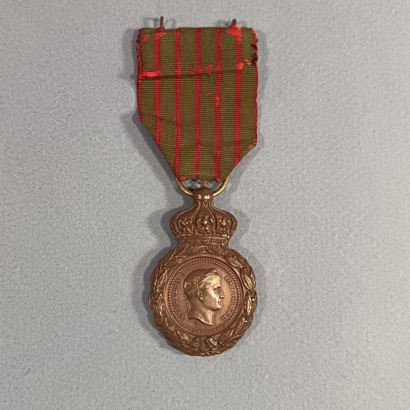 MEDAILLE DE STE HELENE NAPOLEON Ier 1821 A SES COMPAGNONS DE GLOIRE SOUVENIR DES CAMPAGNES DU PREMIER EMPIRE
